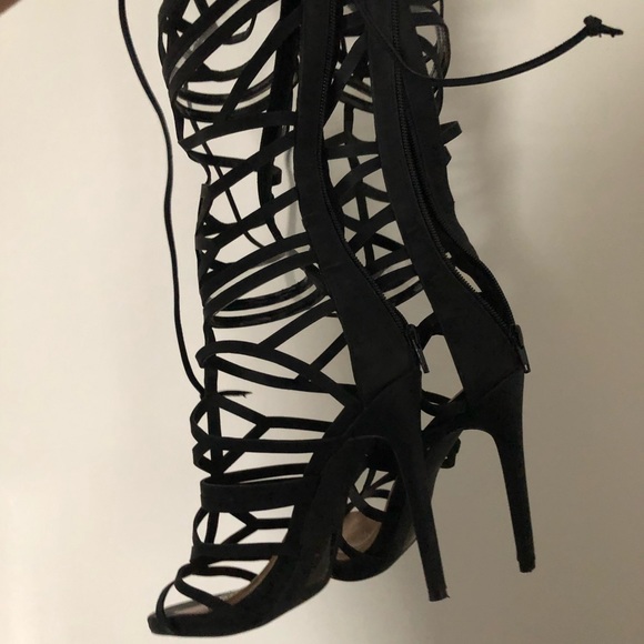 Sexy caged knee high heels - Picture 5 of 7